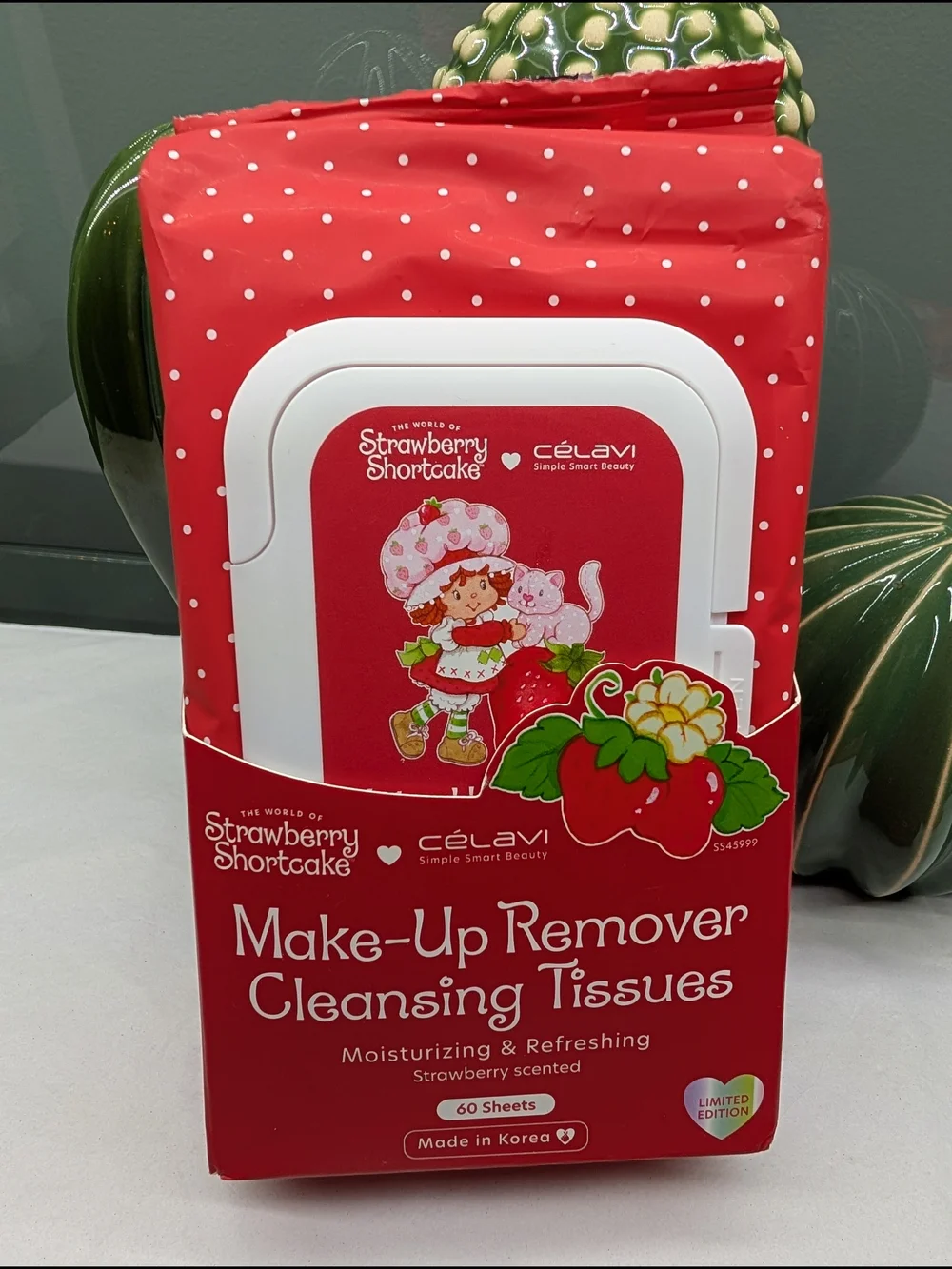 Strawberry Shortcake Make-Up Remover Cleansing Tissues & Nose Pore Strips - Red